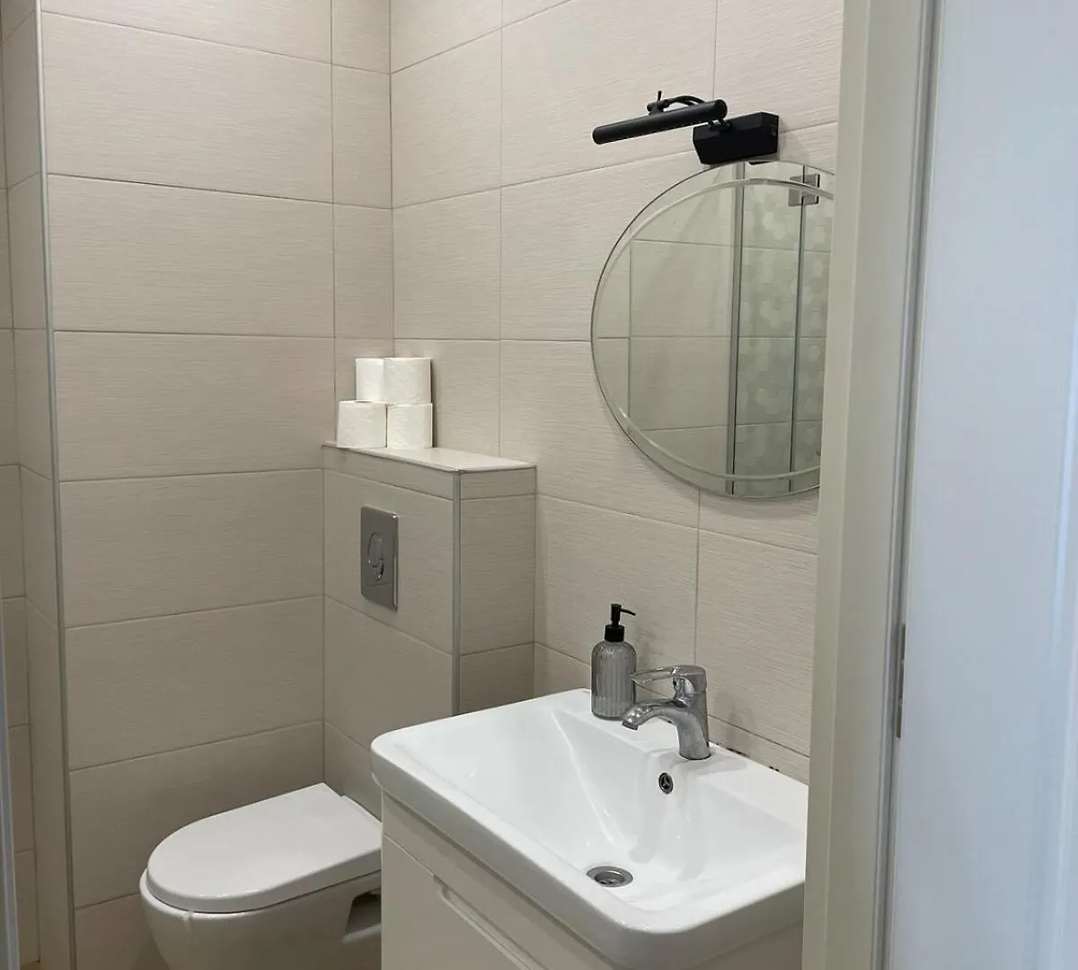 Bright & Airy Hideaway Lägenhet Tbilisi