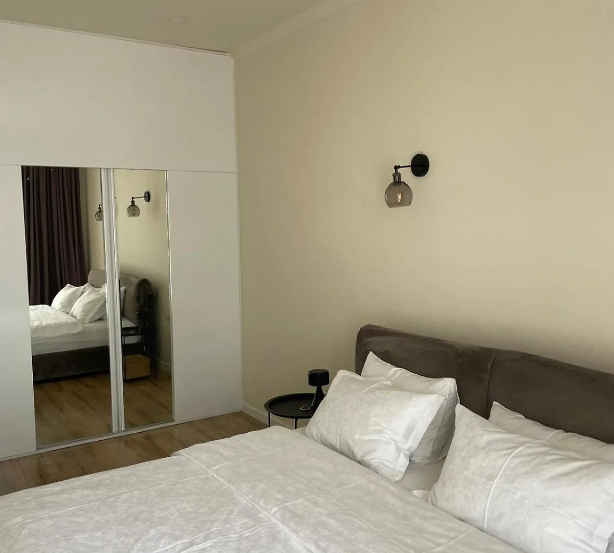 Bright & Airy Hideaway Lägenhet Tbilisi